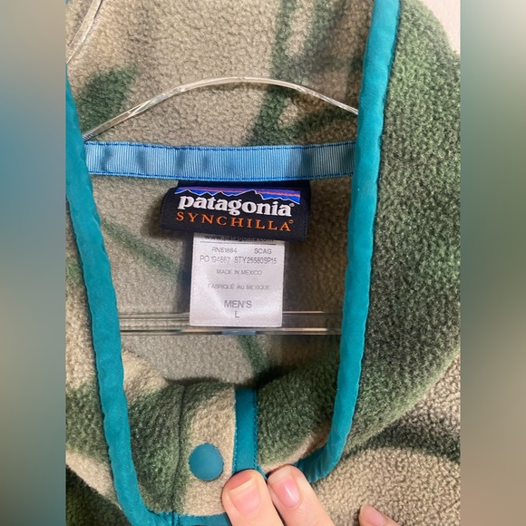Patagonia Synchilla Snap T Fleece Pullover in Green Spice Garden - Picture 4 of 6